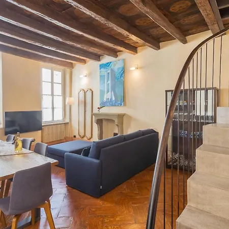 Apartment Antiche Mura By Rent Como