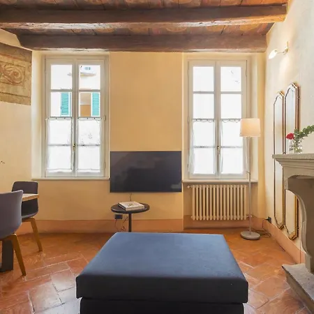 Apartment Antiche Mura By Rent *