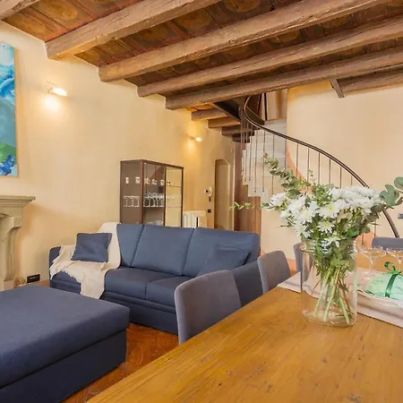 Apartment Antiche Mura By Rent